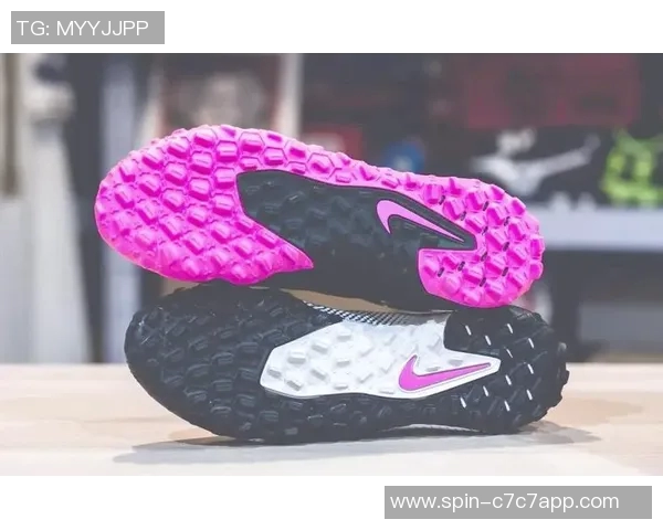 探索耐克2014足球鞋的创新设计与性能优势带来的比赛体验提升 探索耐克2014足球鞋的创新设计与性能优势带来的比赛体验提升